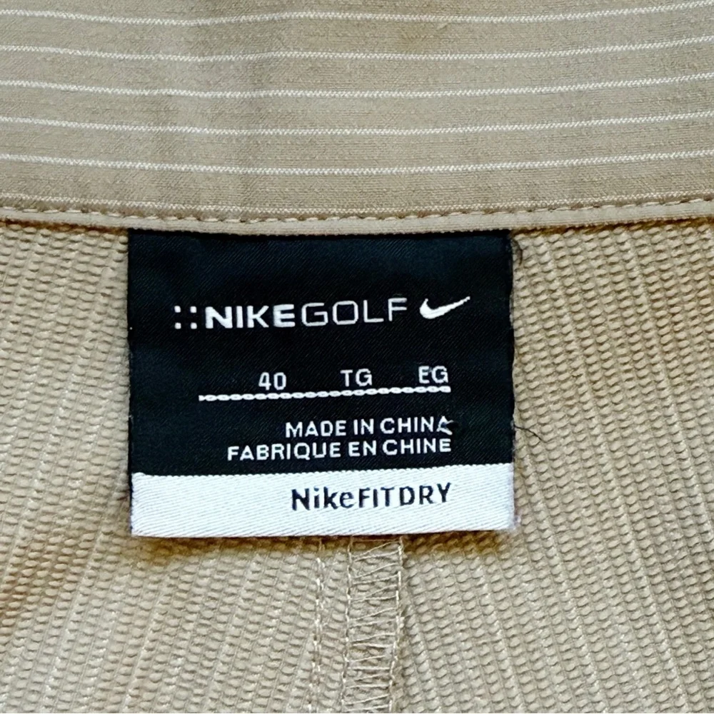 Nike Golf Shorts Khaki Pinstripe FITDRY Size 40 Inseam 11”